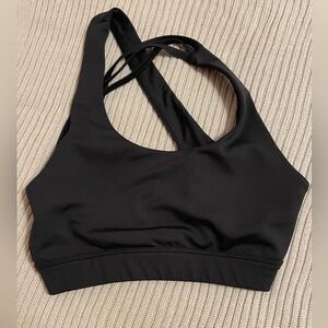 Black Wilo sports bra